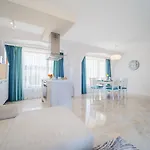 Dreams In La Golden Sands
