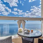 Dreams In La Apartment *