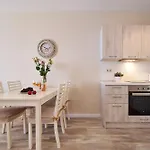 Dreams In La Apartment *