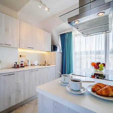 Dreams In La * Golden Sands