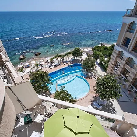 Dreams In La * Golden Sands