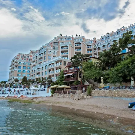 Dreams In La Apartment *